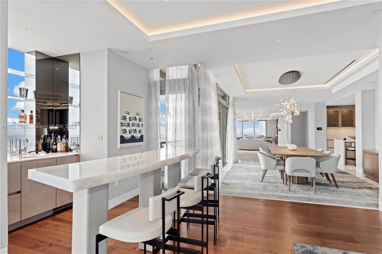 1425 Brickell Ave, Unit PH4BCD, Miami, FL 33131 Photo