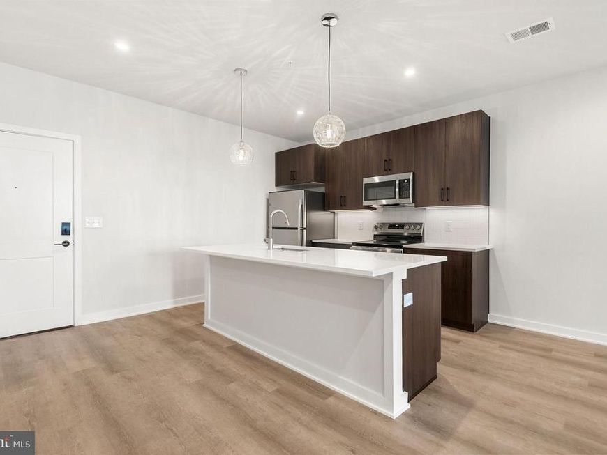 26 S York Road, Unit 303, Hatboro, PA 19040 Main Photo