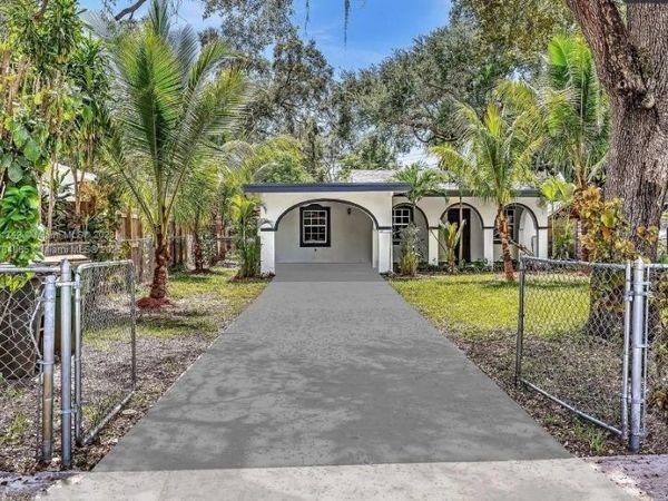 936 NE 132nd St, North Miami, FL 33161