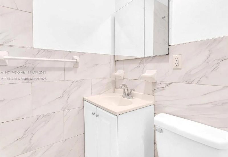 936 NE 132nd St, North Miami, FL 33161 Photo