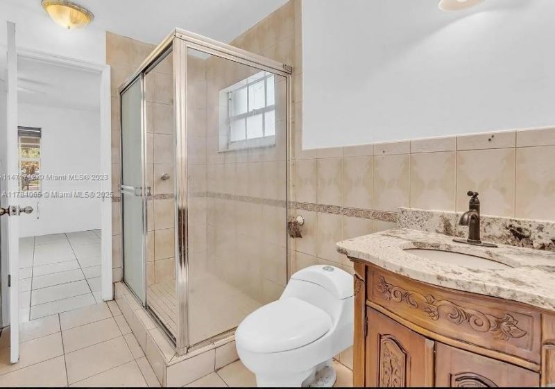 936 NE 132nd St, North Miami, FL 33161 Photo