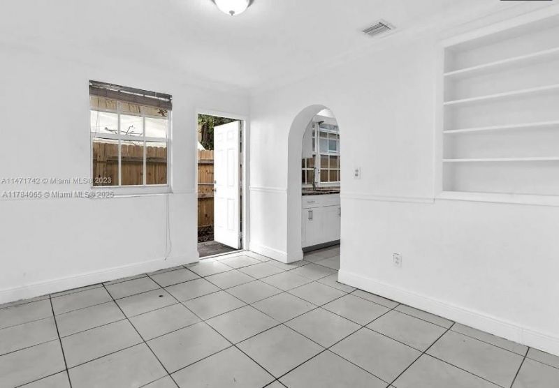 936 NE 132nd St, North Miami, FL 33161 Photo