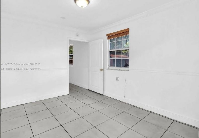 936 NE 132nd St, North Miami, FL 33161 Photo