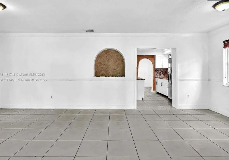 936 NE 132nd St, North Miami, FL 33161 Photo