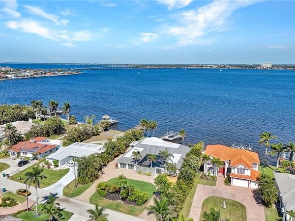 5249 Nautilus DR, CAPE CORAL, FL 33904