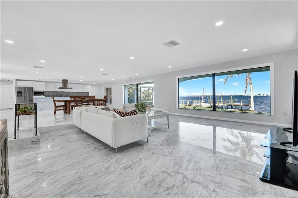 5249 Nautilus Dr, Cape Coral, FL 33904 Photo