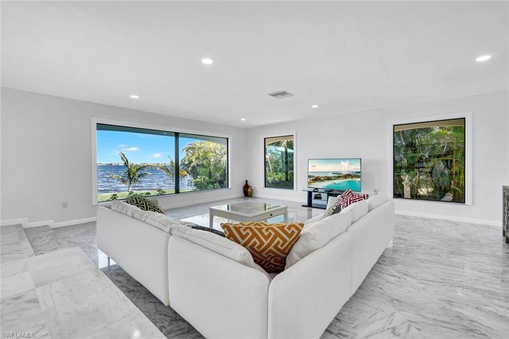 5249 Nautilus Dr, Cape Coral, FL 33904 Photo