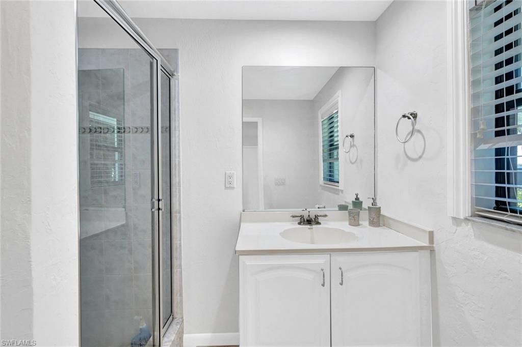 5249 Nautilus Dr, Cape Coral, FL 33904 Photo