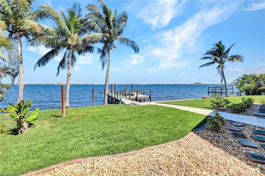 5249 Nautilus Dr, Cape Coral, FL 33904 Photo