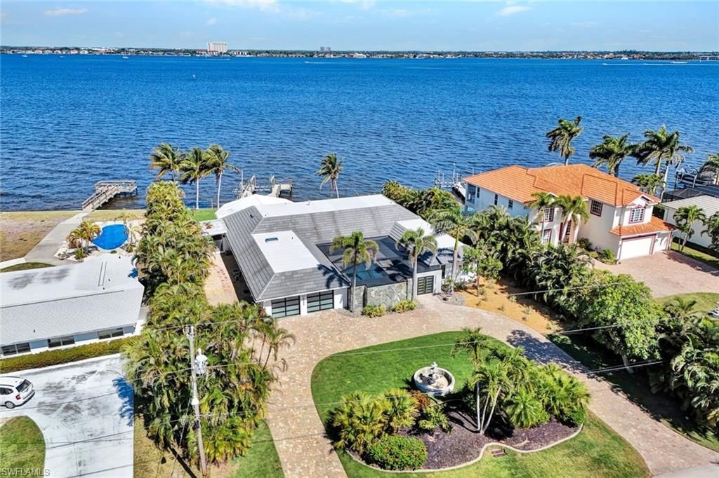 5249 Nautilus Dr, Cape Coral, FL 33904 Photo