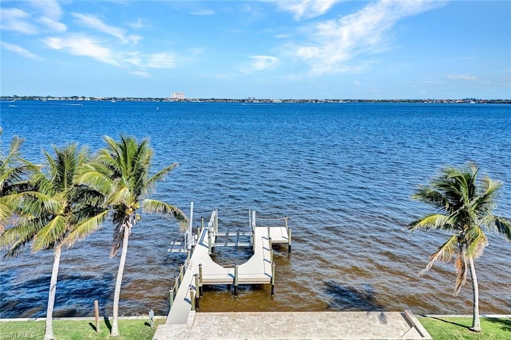 5249 Nautilus Dr, Cape Coral, FL 33904 Photo