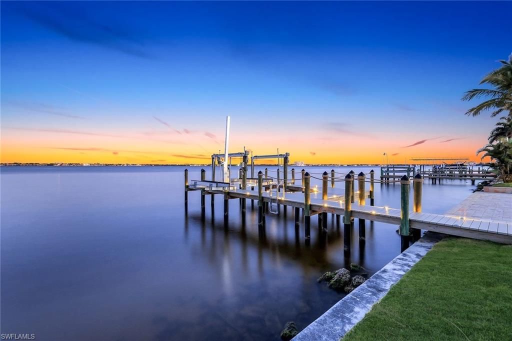 5249 Nautilus Dr, Cape Coral, FL 33904 Photo