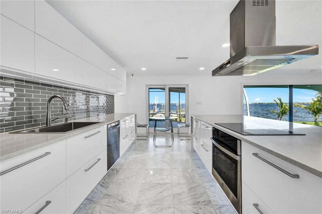 5249 Nautilus Dr, Cape Coral, FL 33904 Photo