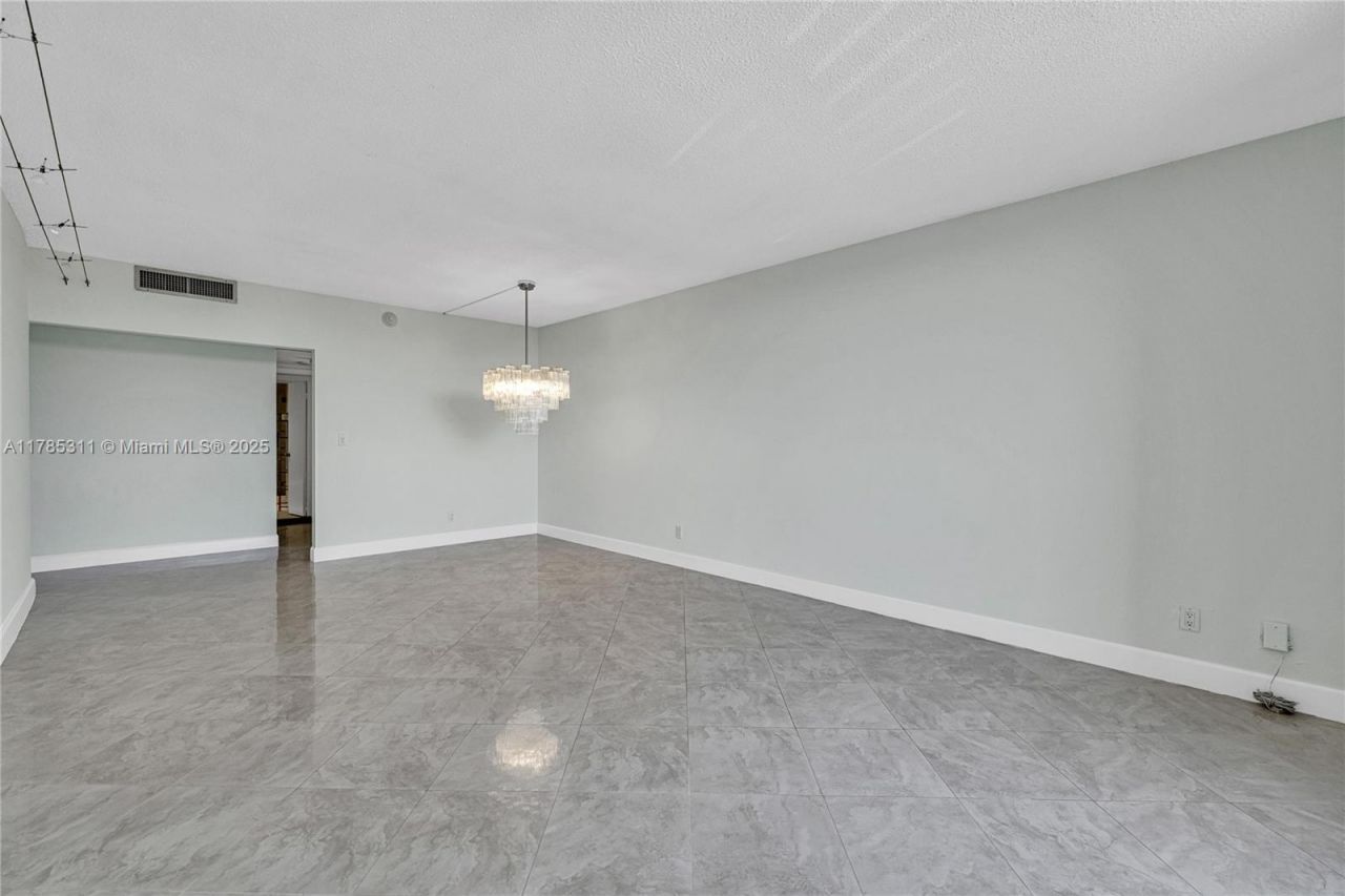 90 Edgewater Dr, Unit 624, Coral Gables, FL 33133 Photo