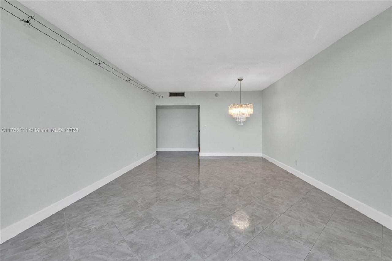 90 Edgewater Dr, Unit 624, Coral Gables, FL 33133 Photo