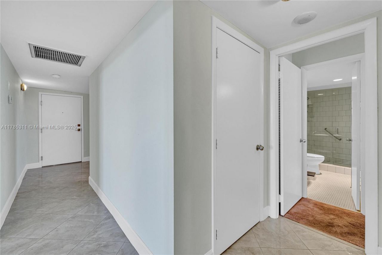 90 Edgewater Dr, Unit 624, Coral Gables, FL 33133 Photo