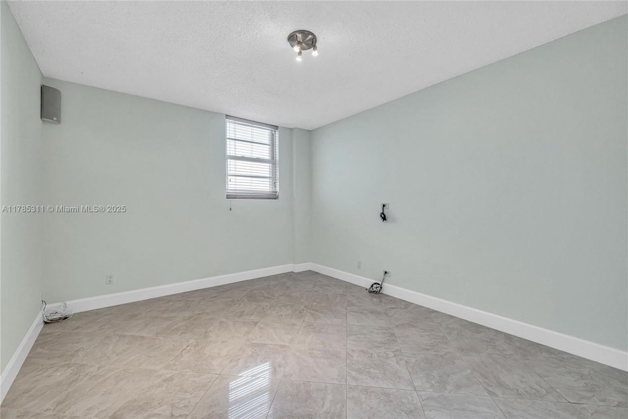 90 Edgewater Dr, Unit 624, Coral Gables, FL 33133 Photo
