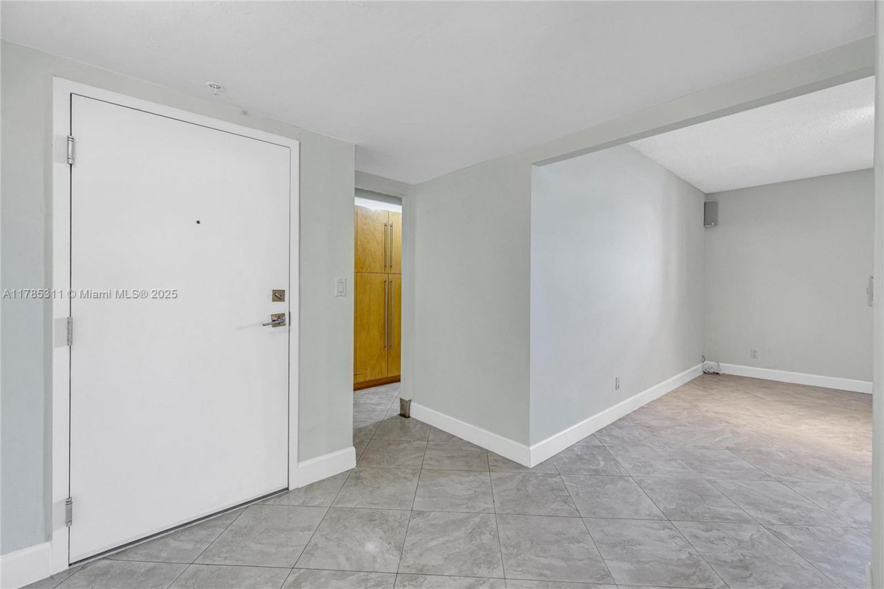 90 Edgewater Dr, Unit 624, Coral Gables, FL 33133 Photo