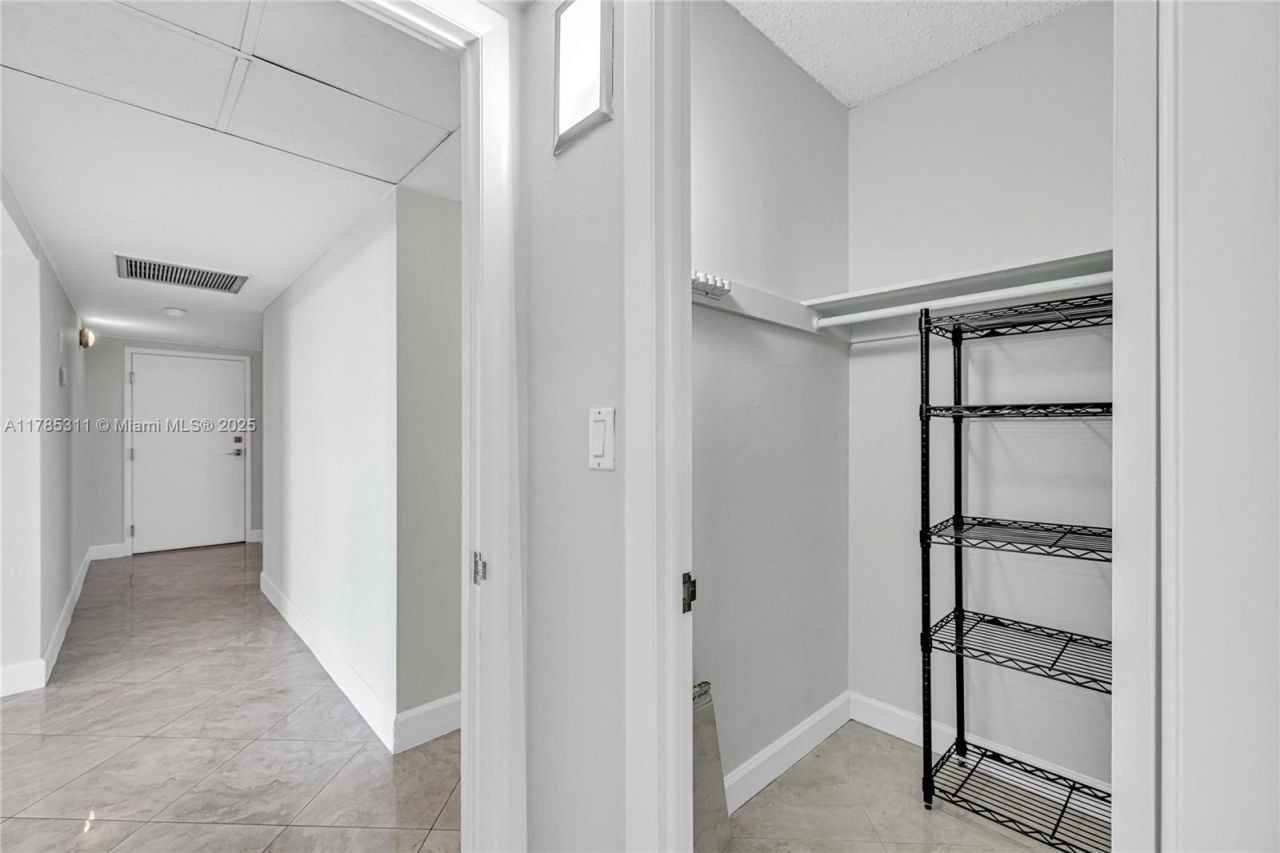 90 Edgewater Dr, Unit 624, Coral Gables, FL 33133 Photo