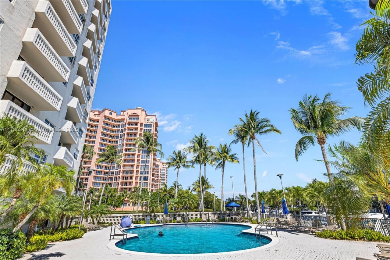 90 Edgewater Dr, Unit 624, Coral Gables, FL 33133 Photo