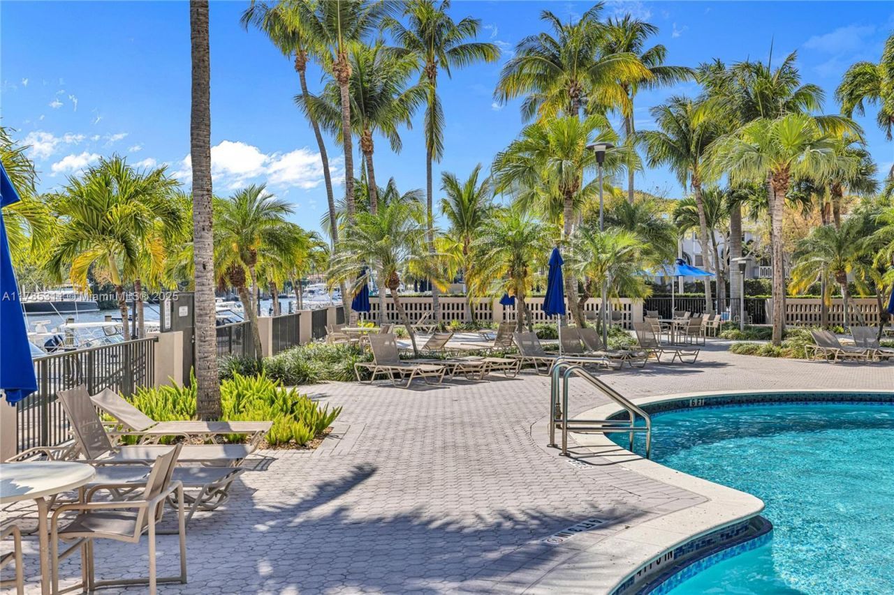 90 Edgewater Dr, Unit 624, Coral Gables, FL 33133 Photo
