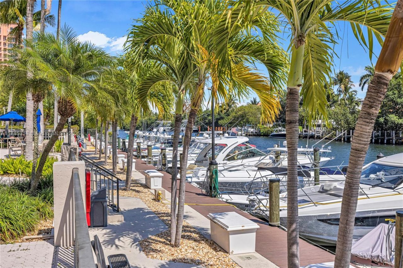 90 Edgewater Dr, Unit 624, Coral Gables, FL 33133 Photo