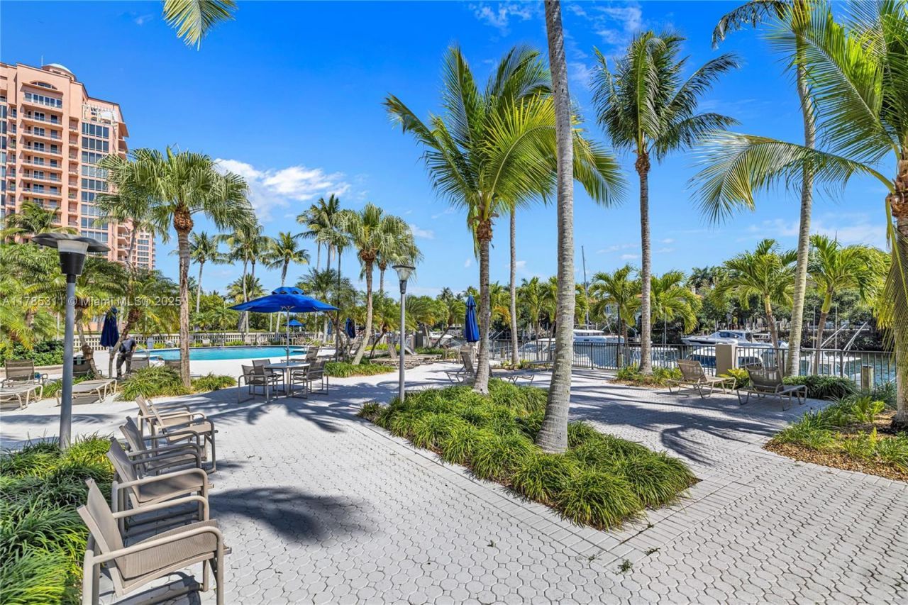 90 Edgewater Dr, Unit 624, Coral Gables, FL 33133 Photo