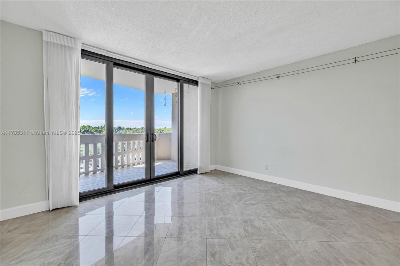 90 Edgewater Dr, Unit 624, Coral Gables, FL 33133 Photo