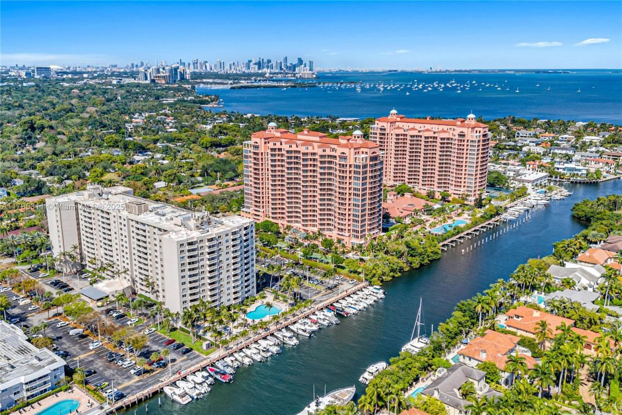 90 Edgewater Dr, Unit 624, Coral Gables, FL 33133 Photo