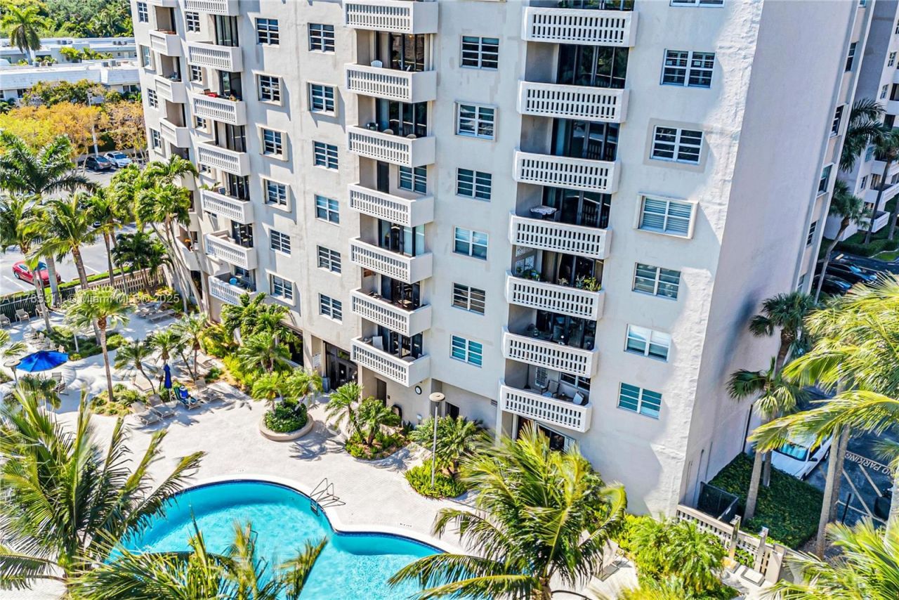 90 Edgewater Dr, Unit 624, Coral Gables, FL 33133 Photo