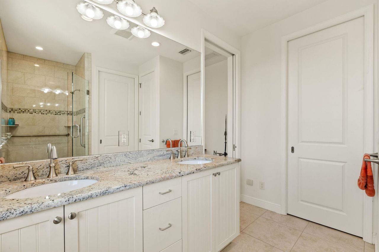 2190 Camino Del Mar Dr, Sanibel, FL 33957 Photo