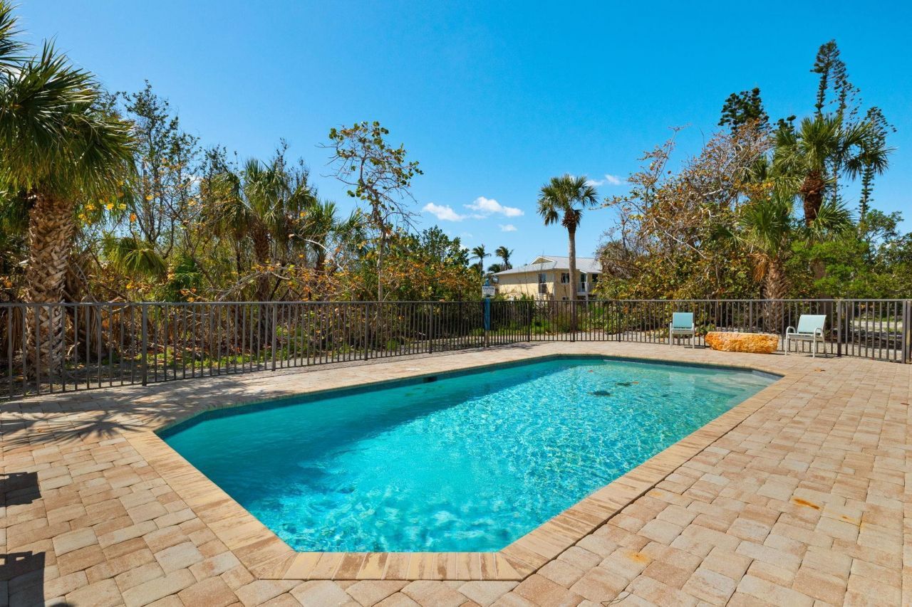 2190 Camino Del Mar Dr, Sanibel, FL 33957 Photo