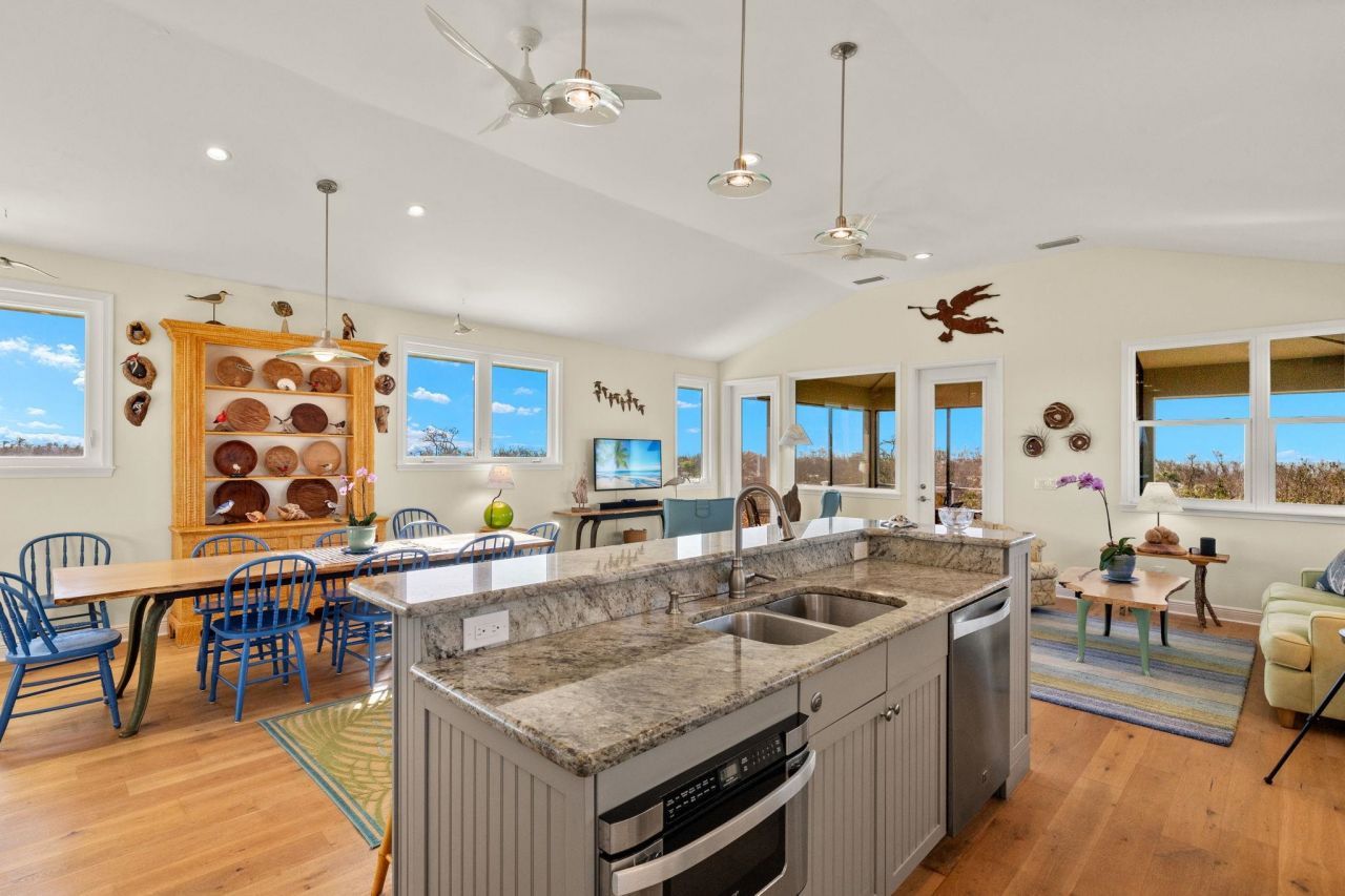 2190 Camino Del Mar Dr, Sanibel, FL 33957 Photo