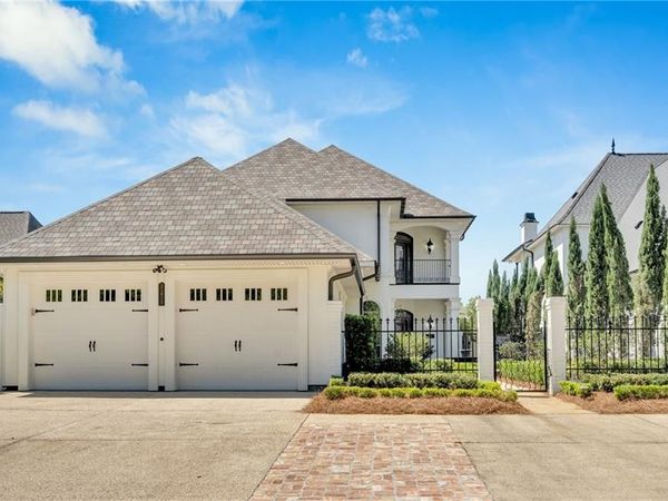 21013 WATERFRONT EAST Drive, Maurepas, LA 70449