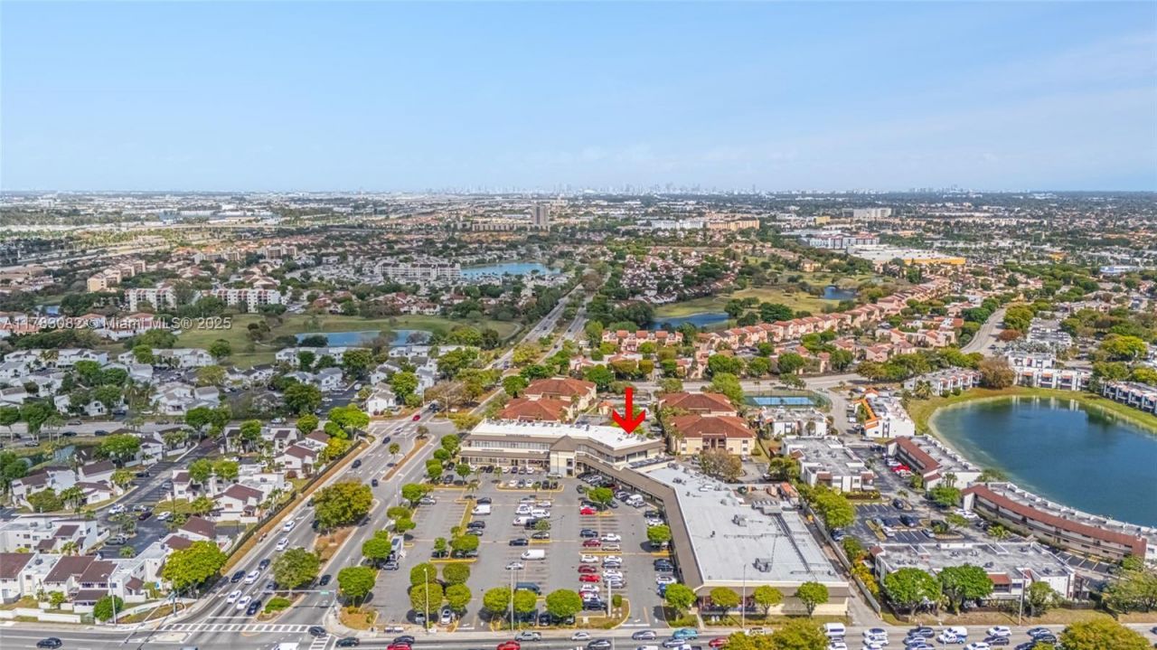 10648 Fountainbleau Blvd, Miami, FL 33172 Photo