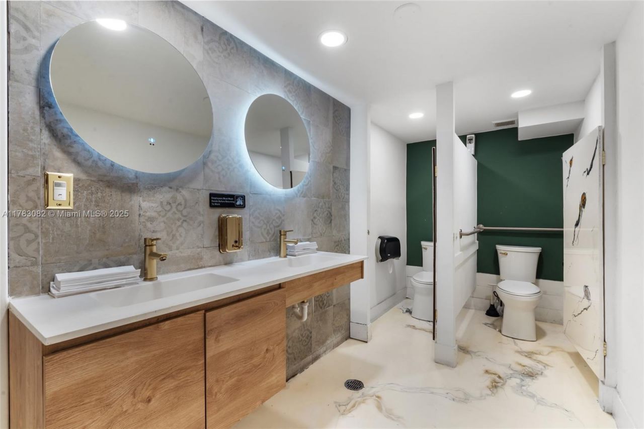 10648 Fountainbleau Blvd, Miami, FL 33172 Photo