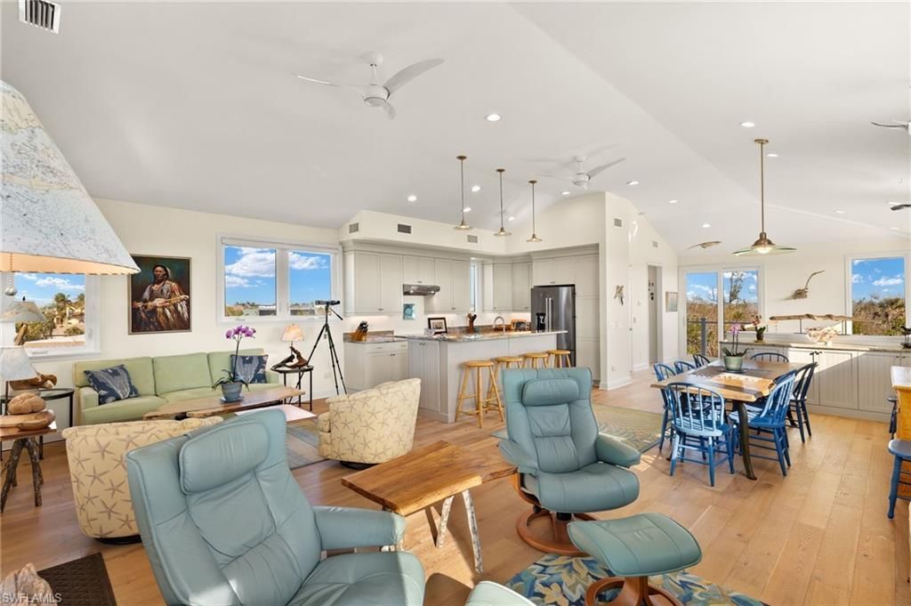 2190 Camino Del Mar Dr, Sanibel, FL 33957 Photo
