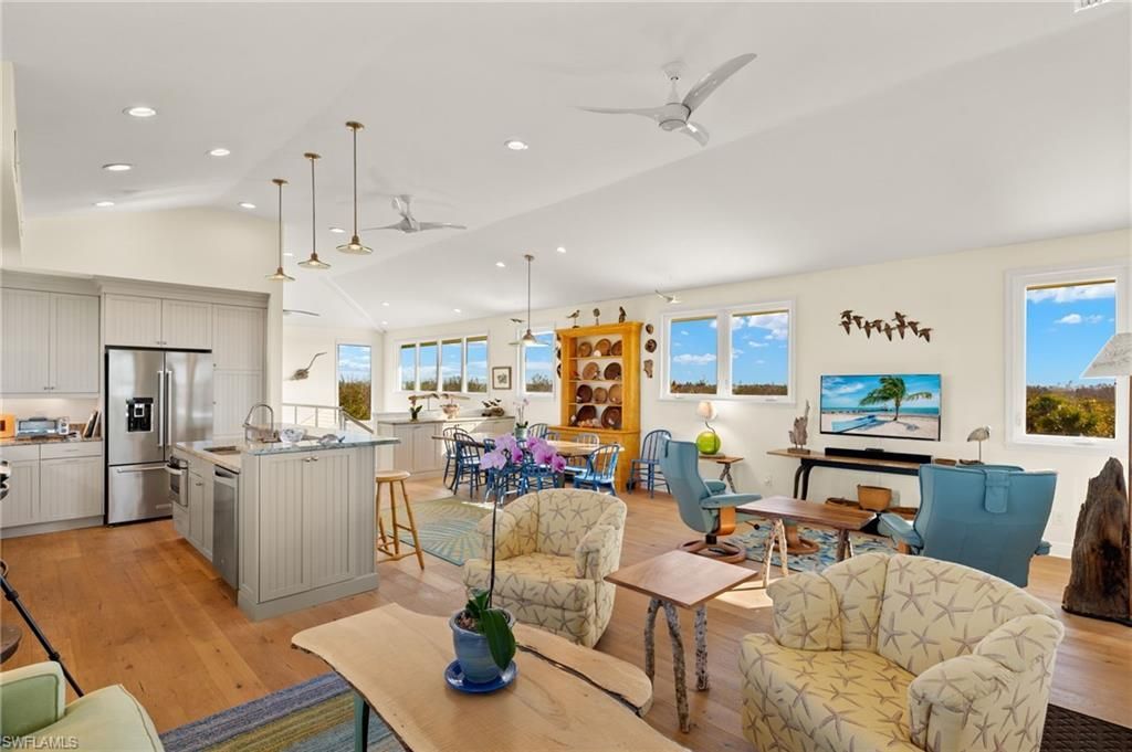 2190 Camino Del Mar Dr, Sanibel, FL 33957 Photo