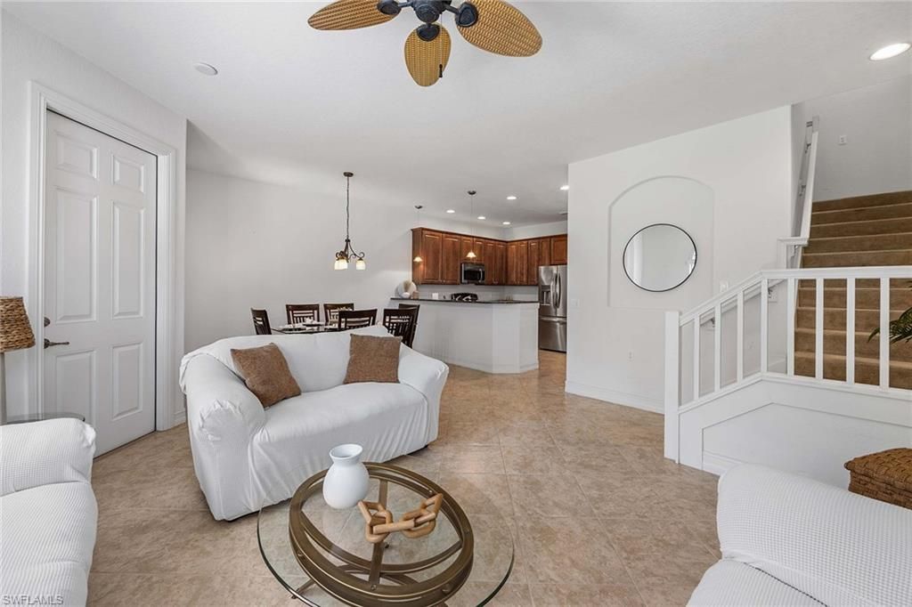 9134 Chula Vista St, Unit 125, Naples, FL 34113 Photo