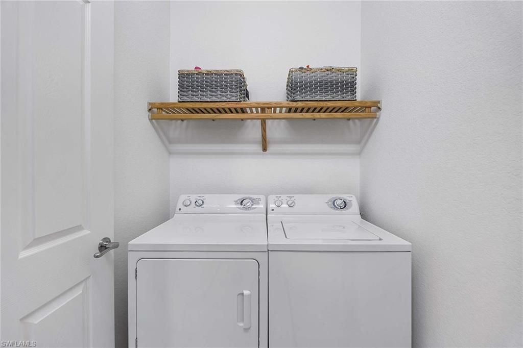 9134 Chula Vista St, Unit 125, Naples, FL 34113 Photo