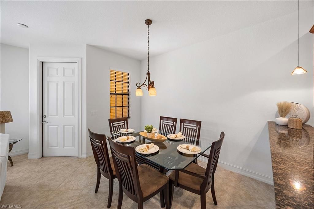 9134 Chula Vista St, Unit 125, Naples, FL 34113 Photo