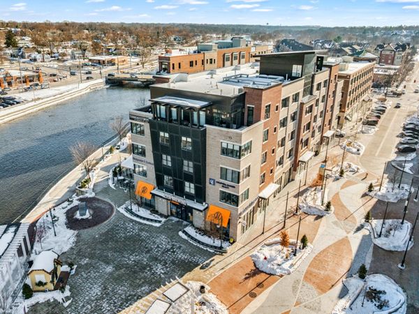 50 S 1st Street, Unit 5D, St. Charles, IL 60174