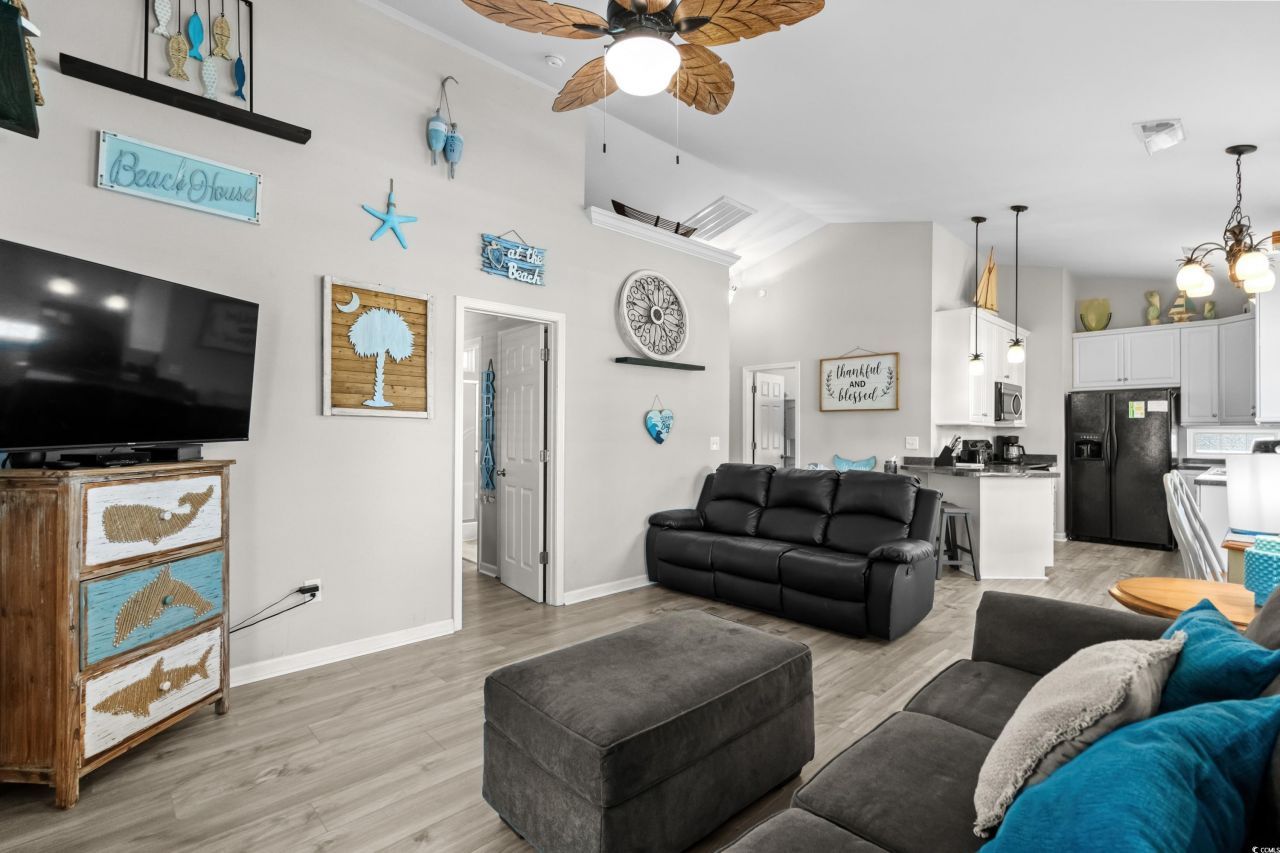 6001-8050 S Kings Hwy. Photo 18