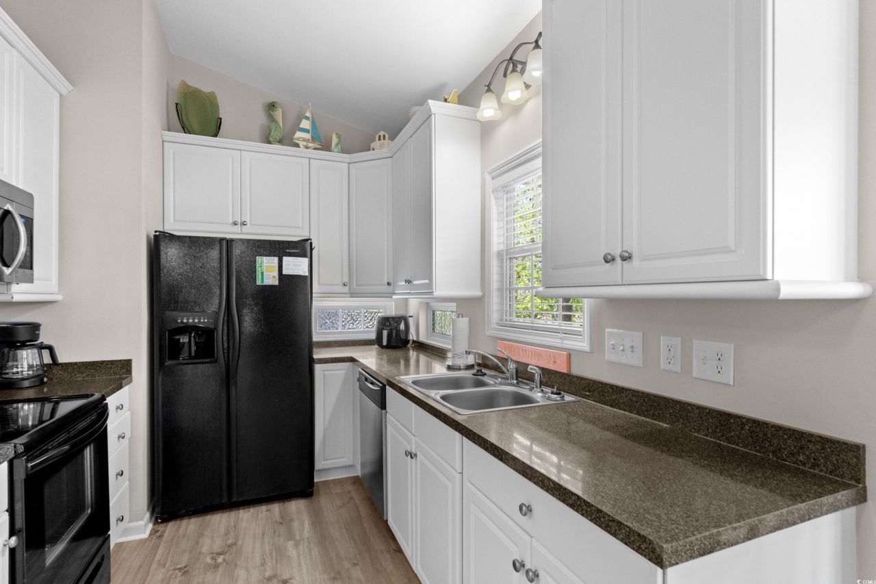 6001-8050 S Kings Hwy. Photo 24