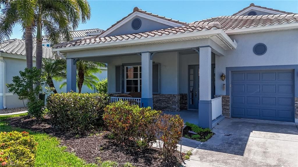 2579 Sawgrass Lake Ct, Cape Coral, FL 33909 Photo