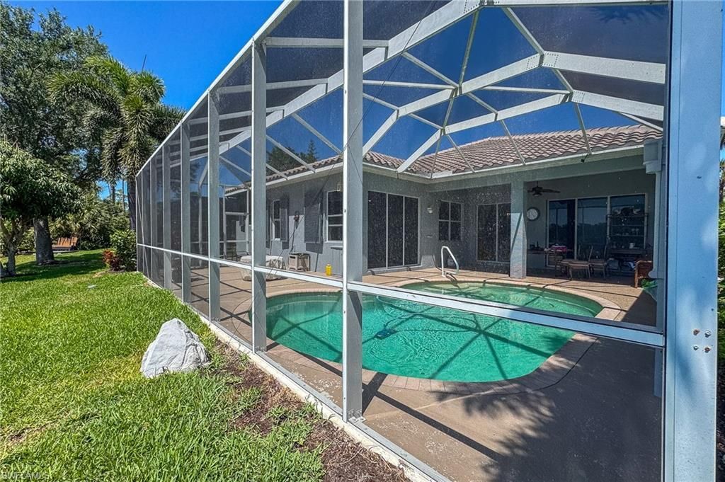 2579 Sawgrass Lake Ct, Cape Coral, FL 33909 Photo