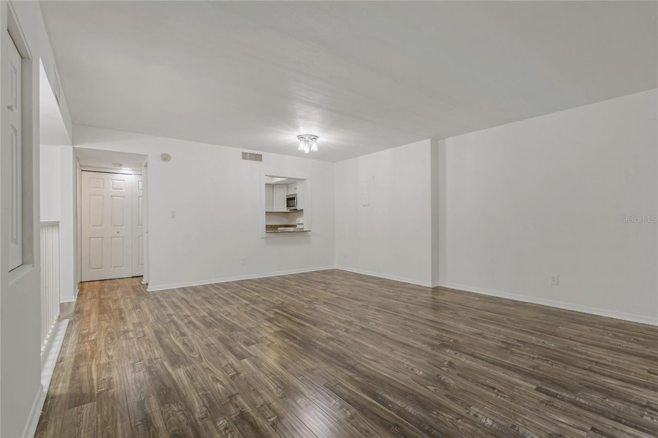 105 4th Avenue Ne, Unit 220, Saint Petersburg, FL 33701 Photo