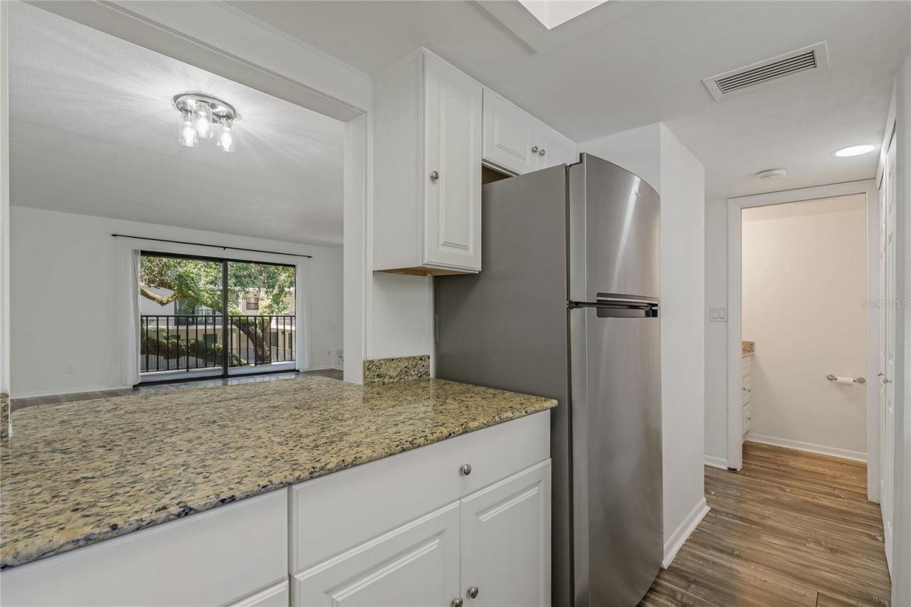 105 4th Avenue Ne, Unit 220, Saint Petersburg, FL 33701 Photo