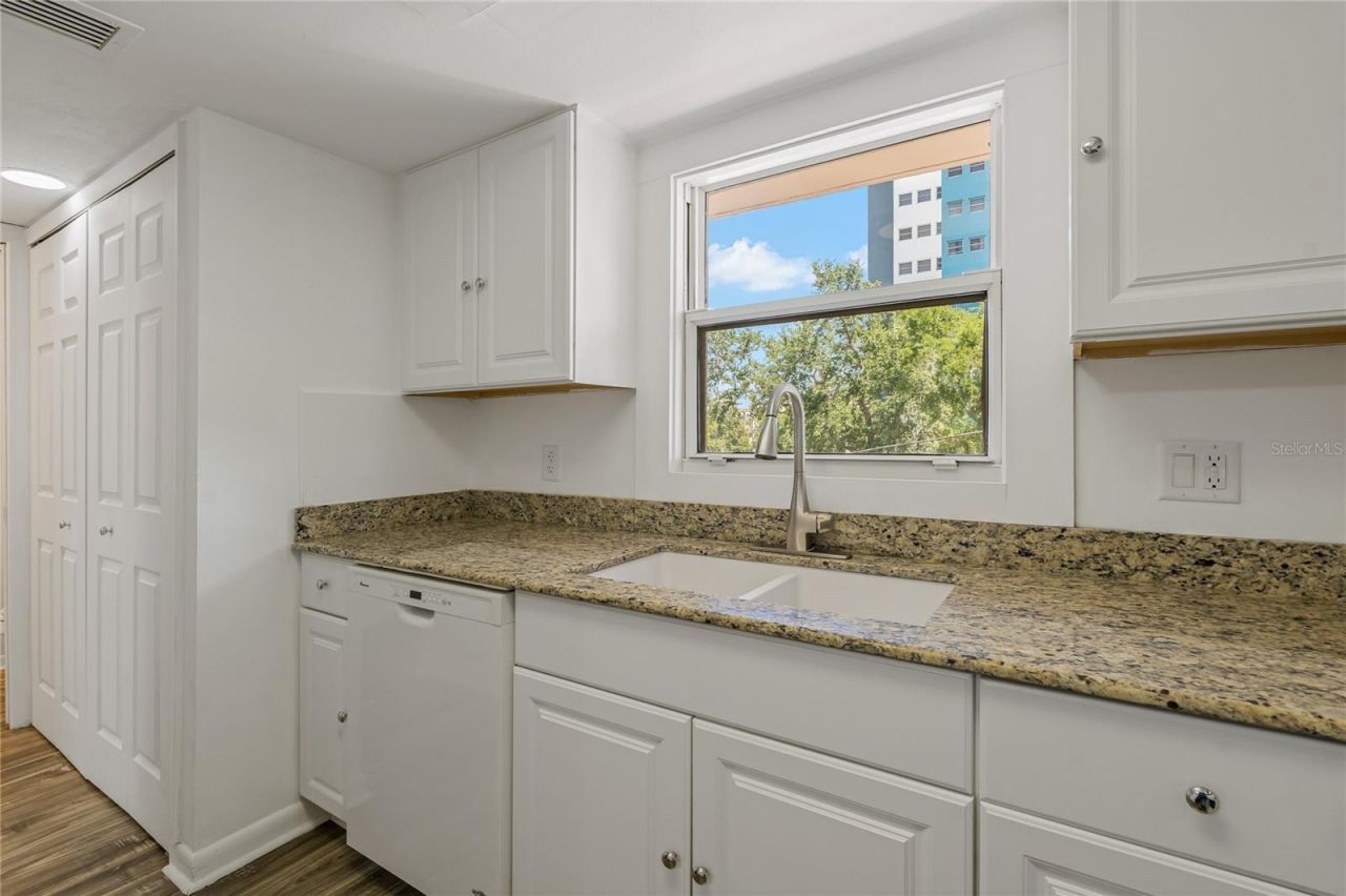 105 4th Avenue Ne, Unit 220, Saint Petersburg, FL 33701 Photo