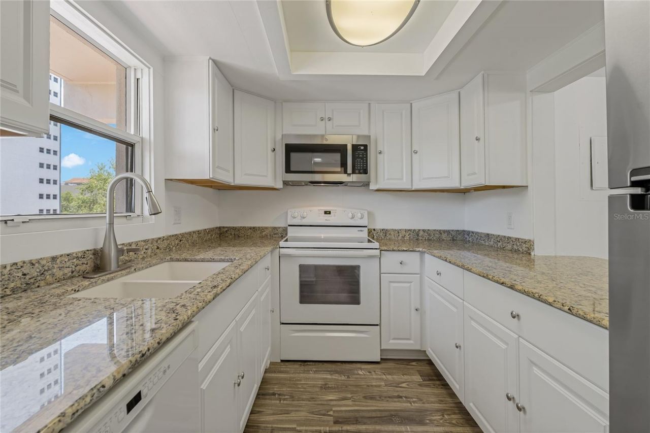 105 4th Avenue Ne, Unit 220, Saint Petersburg, FL 33701 Photo